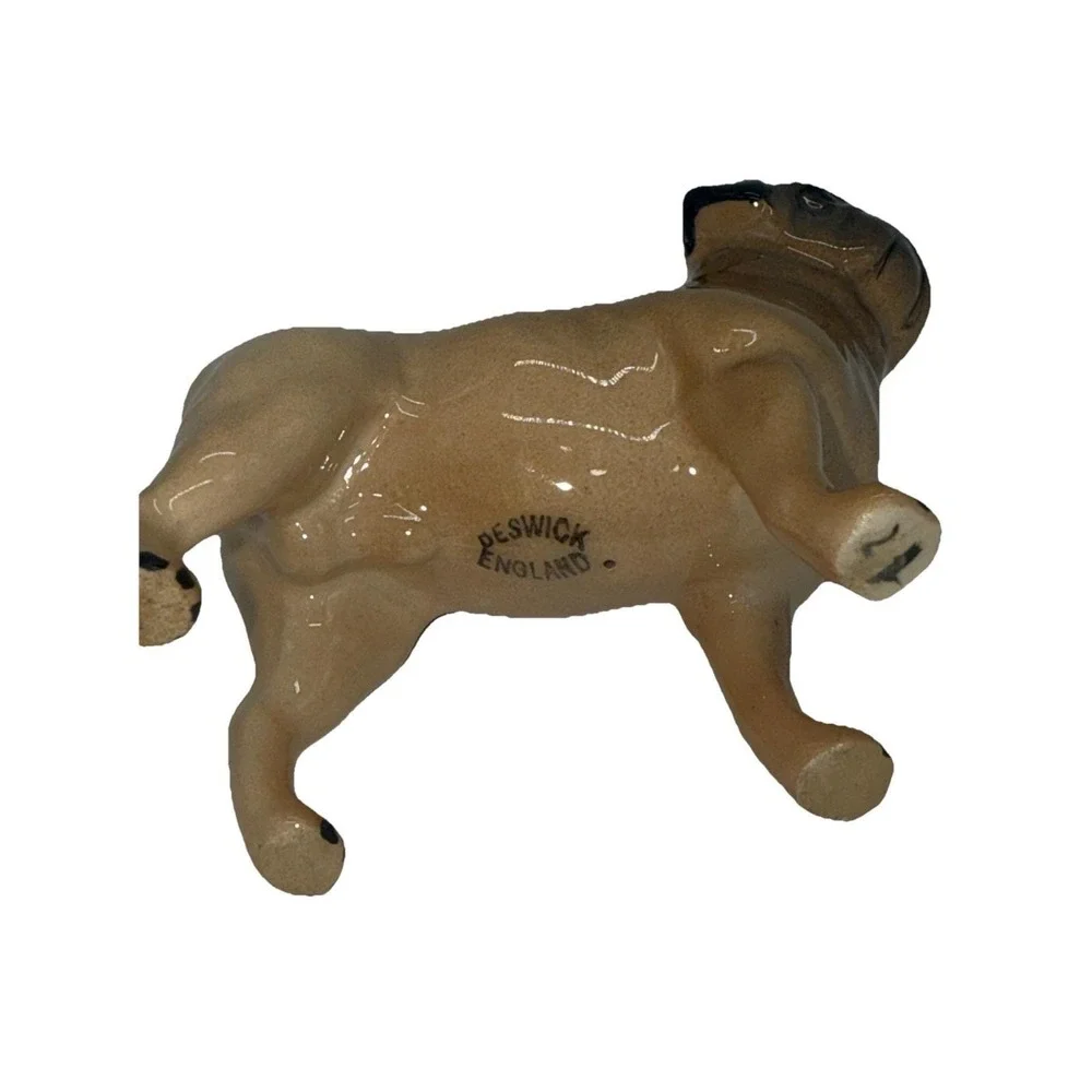 BESWICK ENGLAND FIGURINE OF PUG DOG CH CUTMIL CUPIE, RETIRED 1982,‎ EXCEPTIONAL